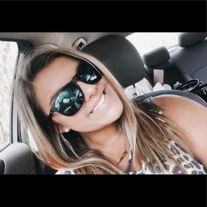 Meet your Posher, Ashton